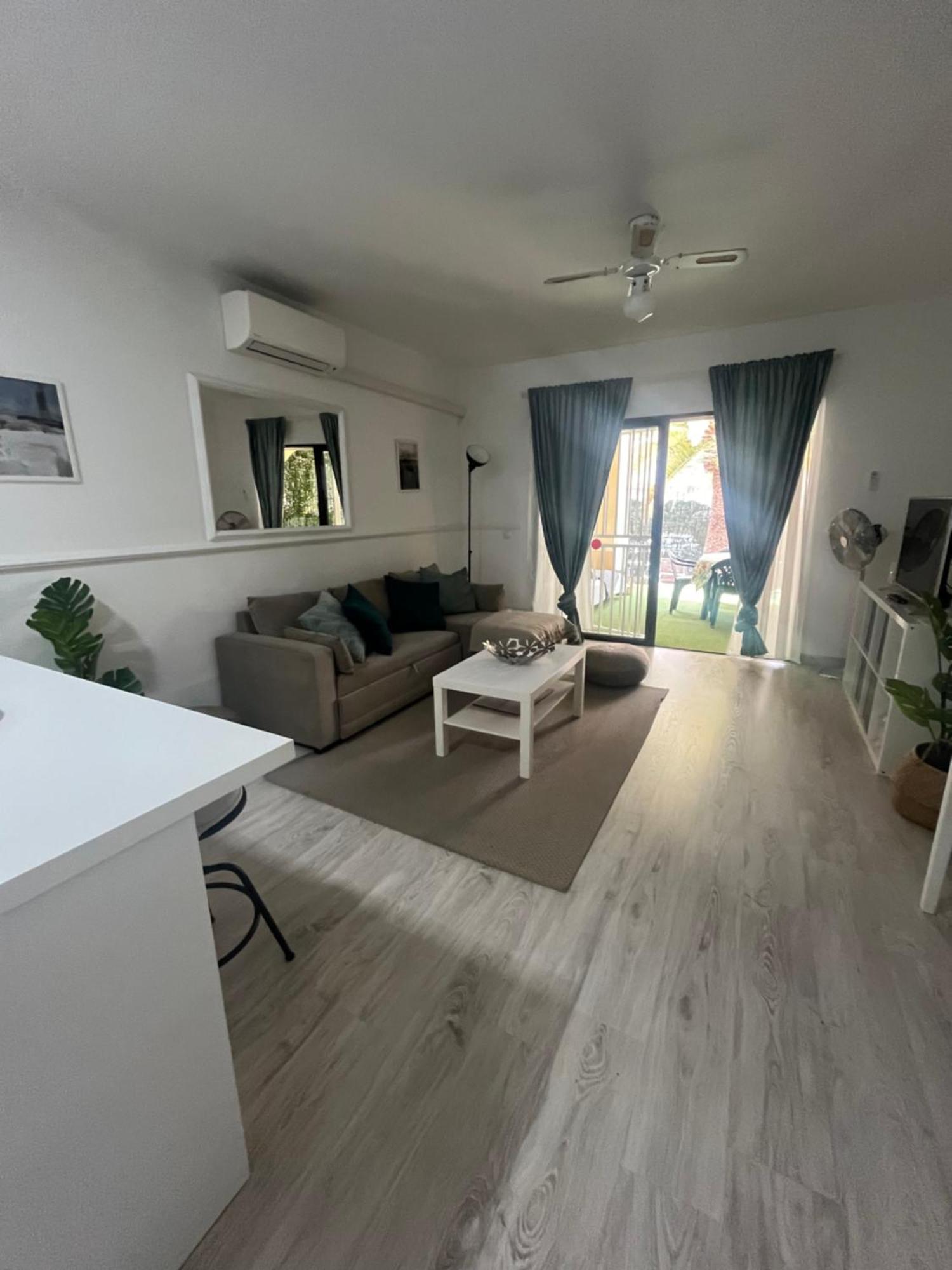 Super Y Amplio Apto Con Airco, Planta Baja En Mareverde 阿德耶 外观 照片